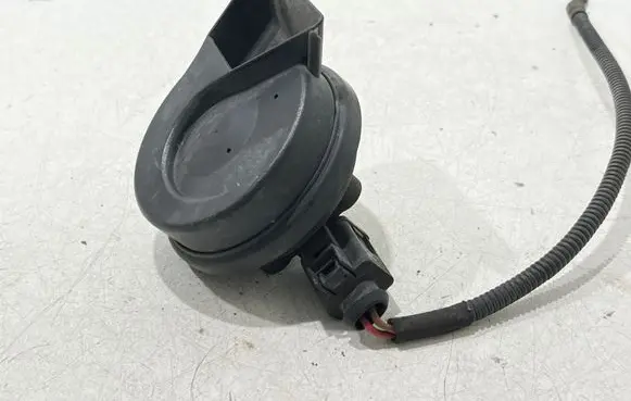 Audi A5 8T 8F Horn signal 8T0951221A