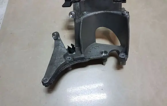 Peugeot 5008 Fuel filter bracket/mount holder 9672309780