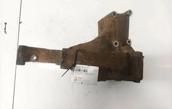 Volkswagen Transporter - Caravelle T4 Engine mounting bracket