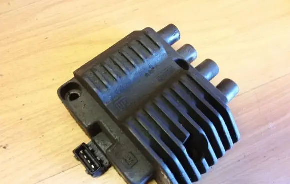 Opel Tigra A High voltage ignition coil 1103872