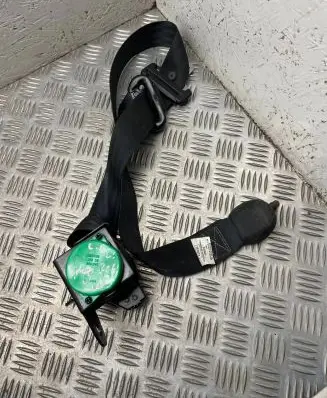 Middle seatbelt (rear)