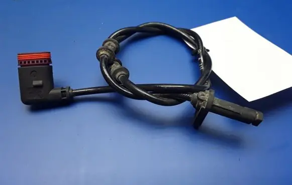 Mercedes-Benz E W212 ABS rear brake sensor A2125402117