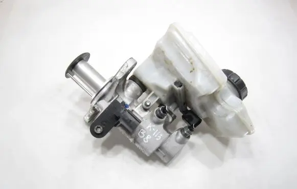 Volkswagen PASSAT B8 Master brake cylinder 5Q1611301C 32368423