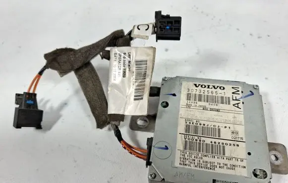 Volvo S40 Aerial antenna amplifier 30732565