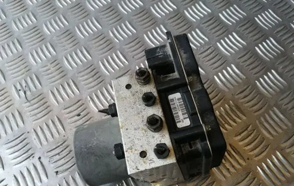 BMW 5 E60 E61 ABS Pump 6758743 34516758743 0265234134
