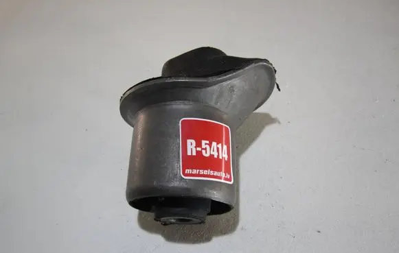 Volkswagen Golf III Rear axle beam mounts housing 1H0501541A