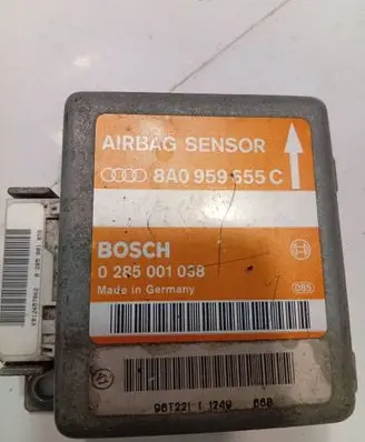 Audi A6 S6 C4 4A Airbag control unit/module 8A0959655C 0285001038 96T2211149