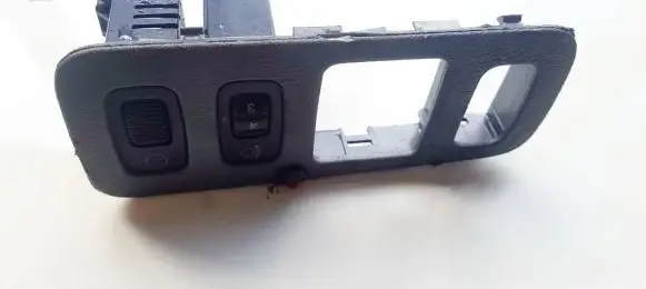 Mitsubishi Space Wagon Headlight level height control switch xr320889