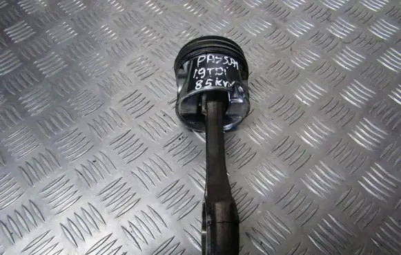 Volkswagen PASSAT B5 Piston with connecting rod 79l69m051