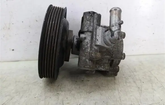 Alfa Romeo 147 Power steering pump 46763561