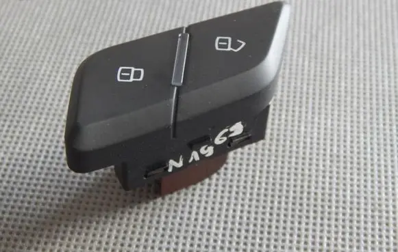Audi Q7 4M Central locking switch button 4M42962108