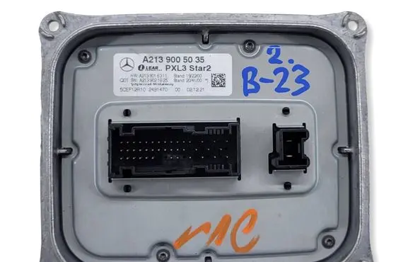 Mercedes-Benz E W213 Headlight ballast module Xenon 2139005035KOLUMB 2139005035