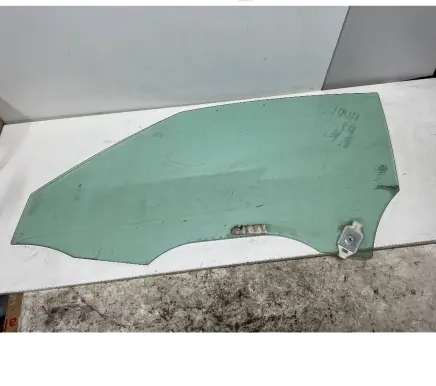 Audi A3 S3 8V Front door window/glass (coupe) 