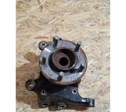 Ford Mustang VI Front wheel hub JR3C3K170A