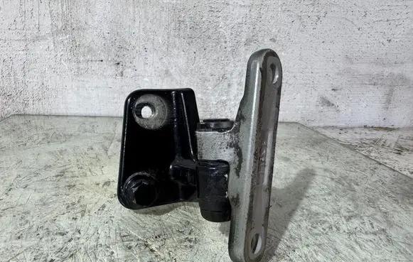 Mercedes-Benz B W245 Front door upper hinge 13LI
