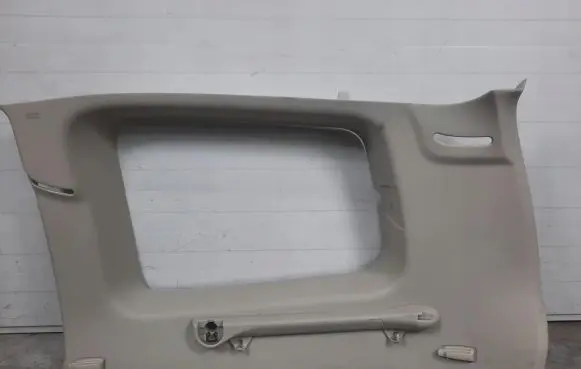 Mitsubishi Pajero (C) pillar trim