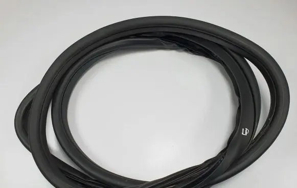 Land Rover Discovery Sport Front door rubber seal FK72-20708-A