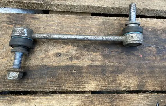Front anti-roll bar/stabilizer link