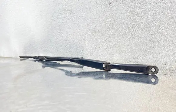 Opel Astra G Front wiper blade arm 90559553