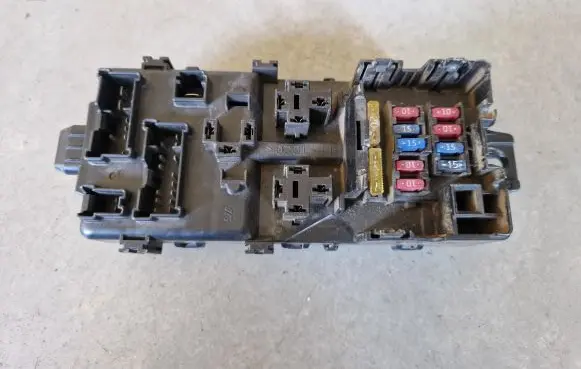 Mitsubishi L200 Fuse module