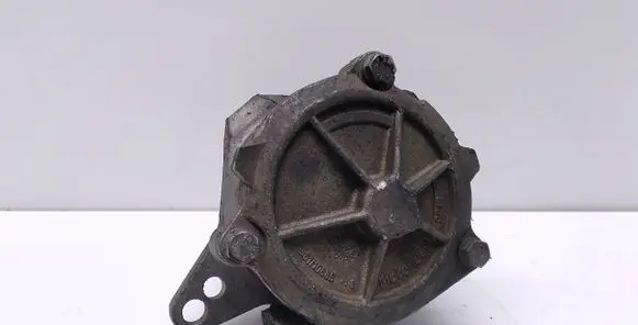 BMW 5 E39 Vacuum pump 96110885