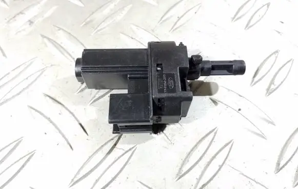 Clutch pedal sensor