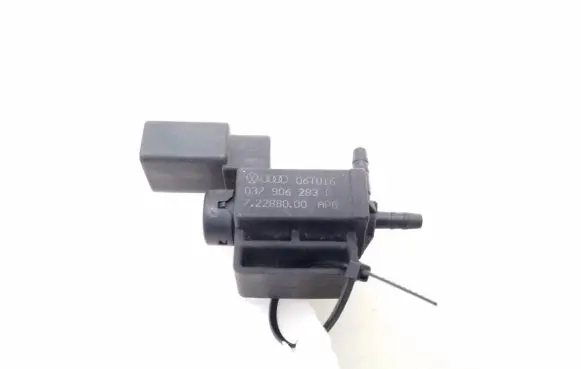 Audi A4 S4 B8 8K Turbo solenoid valve 037906283C