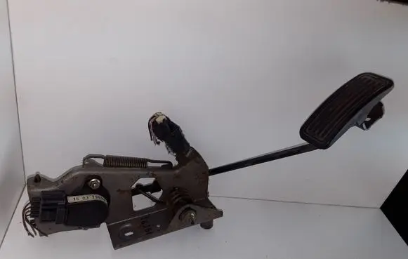 Mazda 6 Accelerator throttle pedal TGJ6F