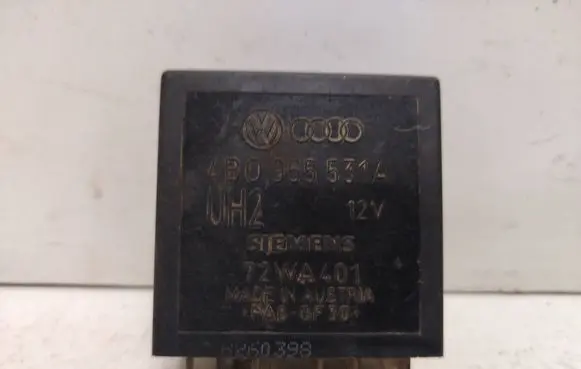 Volkswagen PASSAT B5 Window wiper relay 4B0955531A 72WA401