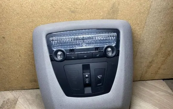 BMW 7 F01 F02 F03 F04 Front seat light 9199735 919973501