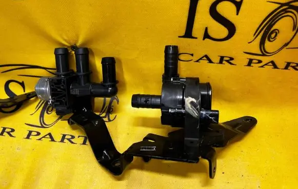 Ford Kuga III Water pump LX618C506HBG LU5A8C505AA
