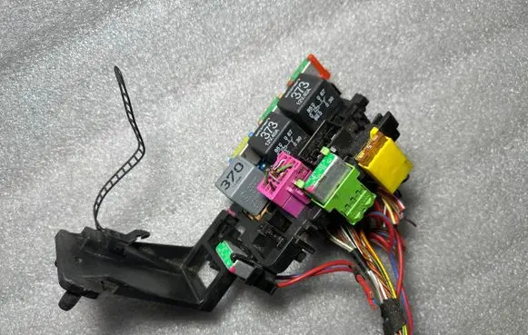 Audi A4 S4 B5 8D Fuse box set 8D1937545