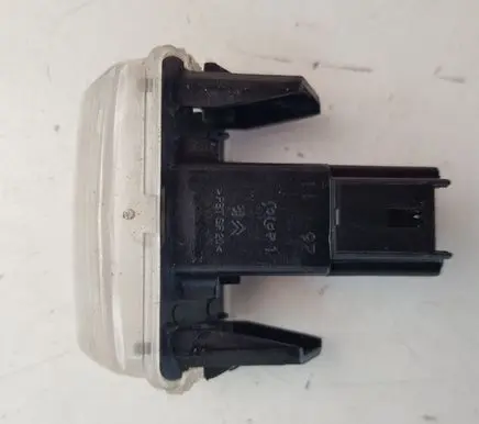Peugeot 5008 Number plate light