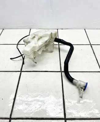 Land Rover Evoque I Windshield washer fluid reservoir/tank BJ3217B613BD