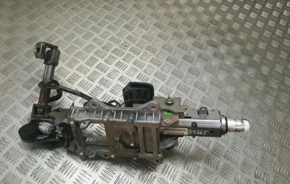 Volkswagen PASSAT B6 Steering wheel axle 52758160