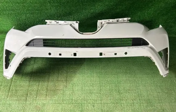 Toyota RAV 4 (XA40) Front bumper