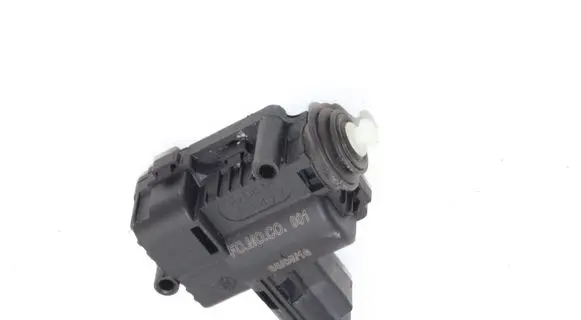 Jaguar F-Type Fuel tank cap lock 