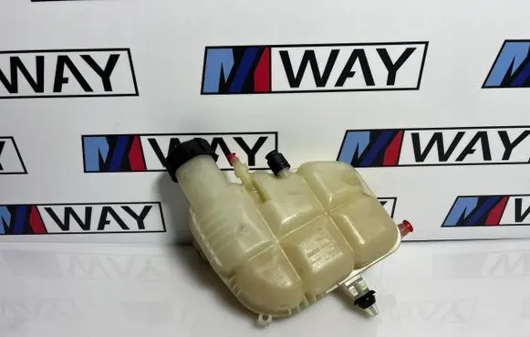 BMW 2 F45 Coolant expansion tank/reservoir 8687503