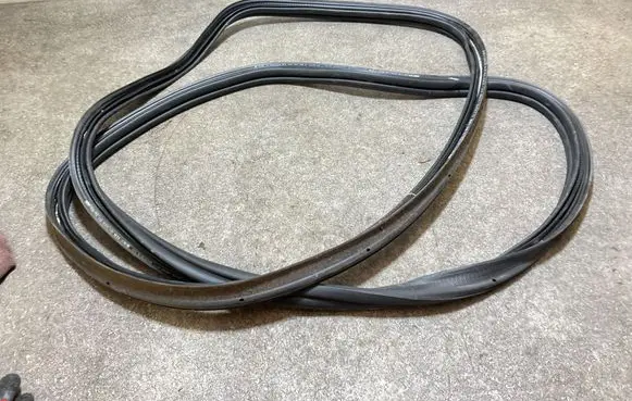 Volkswagen ID.3 Trunk rubber seal (body) 10A827705B 194827705B