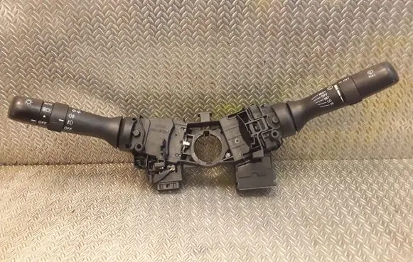 Lexus IS 220D-250-350 Wiper speed switch 
