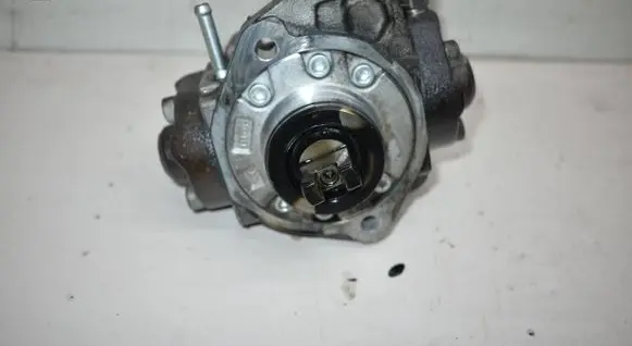 Fuel injection high pressure pump