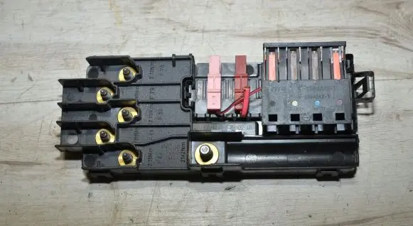 Mercedes-Benz ML W164 Fuse module 1645450201