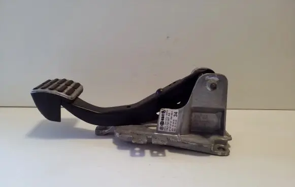 Volkswagen Eos Brake pedal 1K2723057AG