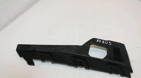 Ford Focus Front bumper mounting bracket 4M5117E858A DNKC8L6A