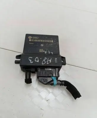 Audi A8 S8 D3 4E Gateway control module 4L0907468 4L0910468