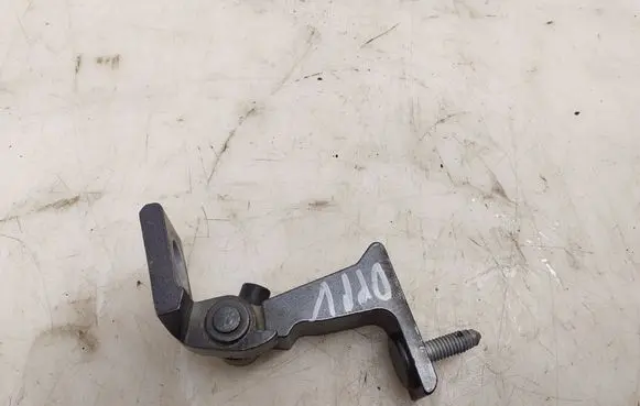 Audi A7 S7 4K8 Front door upper hinge 4K8831402A