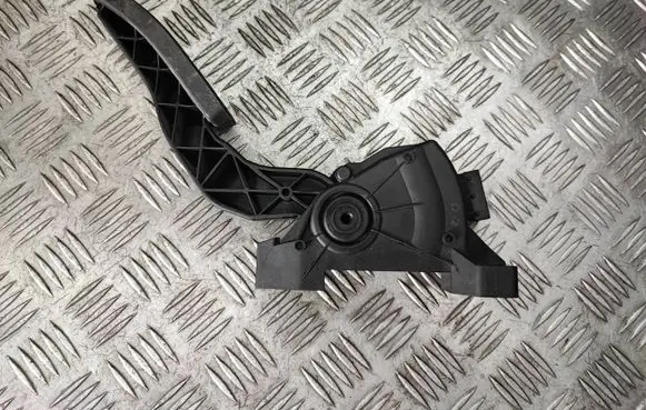 Opel Vectra C Accelerator throttle pedal 9186724 6PV00832200