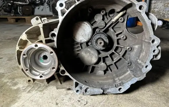Volkswagen PASSAT B8 Manual 6 speed gearbox QFZ