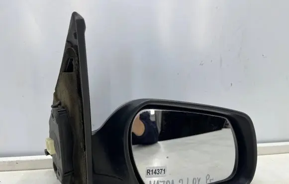 Mazda 2 Front door electric wing mirror
