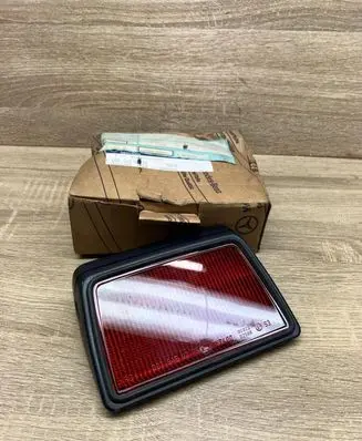Mercedes-Benz C W202 Third/center stoplight 2028200756